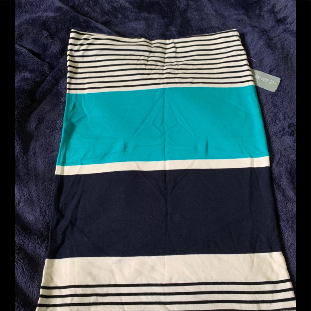 Forever 21 Knee-Length Bodycon Skirt XL
